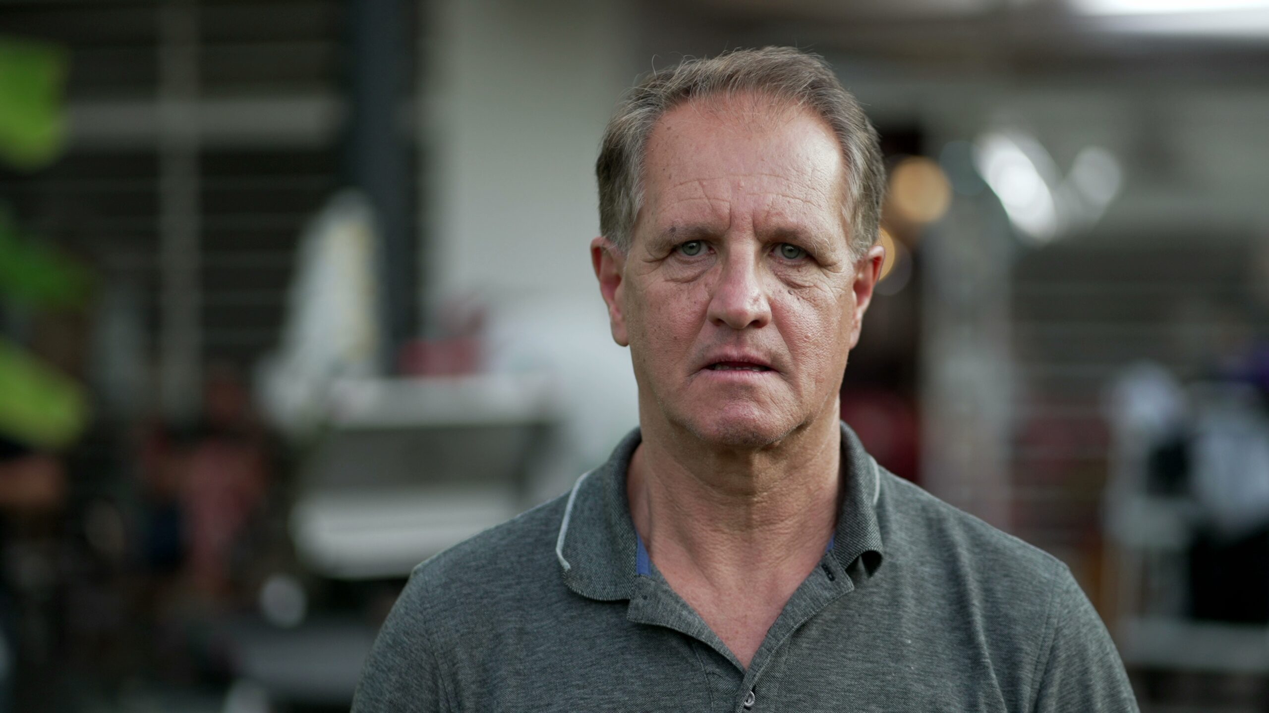 An older man looks worried and confused | Source: Shutterstock