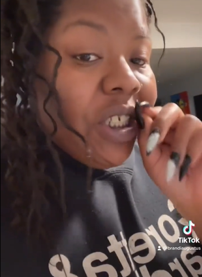 Brandi Augustus exposes the hotel breakfast disasters | Source: tiktok.com/brandiaugustus