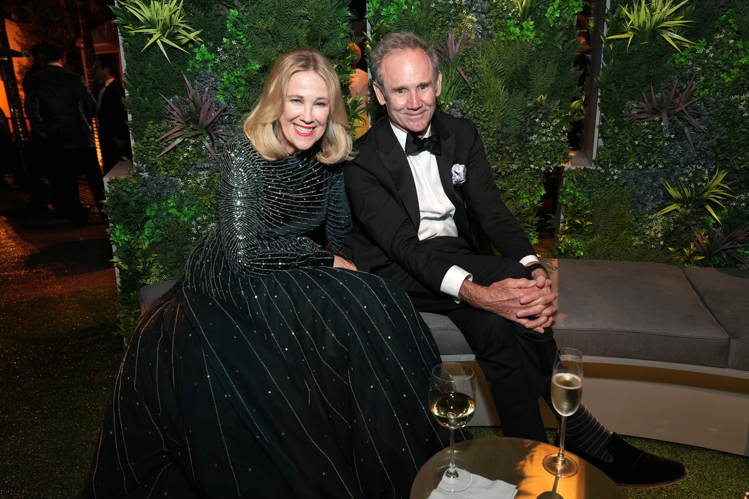 Catherine O'Hara and Bo Welch at the 2022 Vanity Fair Oscar Party