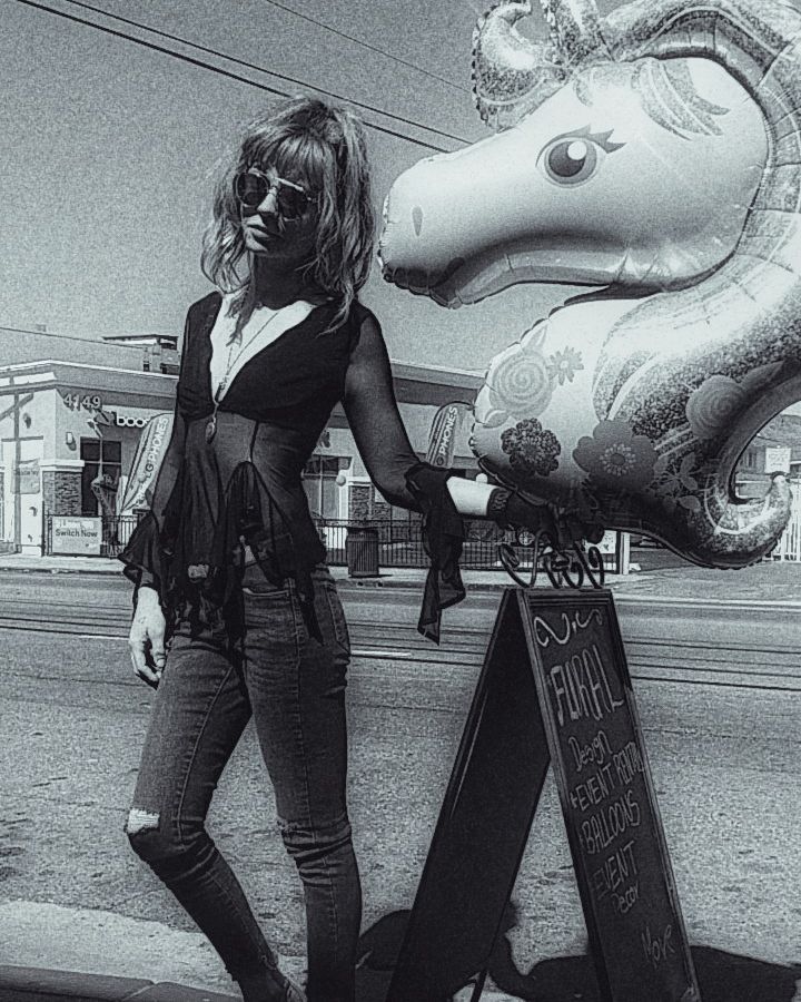 Even in her later personal photos, Daveigh sometimes kept a playful edge. The contrast between whimsy and hardship makes this part of her story especially bittersweet.