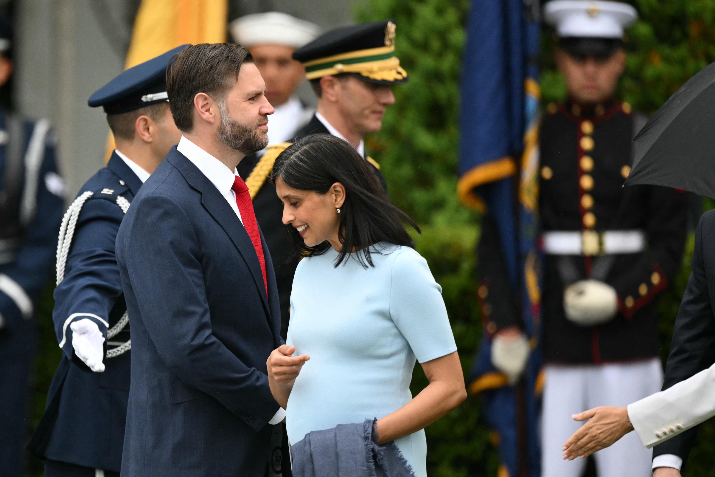 The NYT piece contrasted today's body-conscious maternity fashion with the looser styles worn by political figures such as Jacqueline Kennedy and Cherie Blair during their pregnancies.