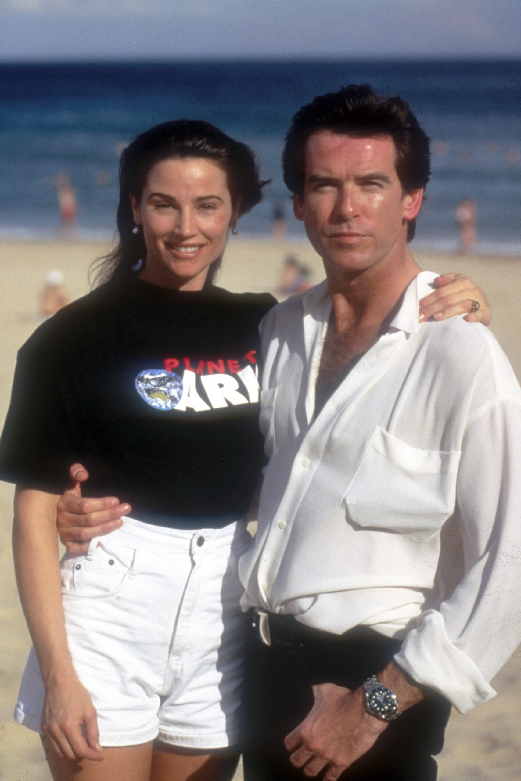 Keely Shaye Smith and Pierce Brosnan pictured on January 1, 1995, in Sidney, Australia.