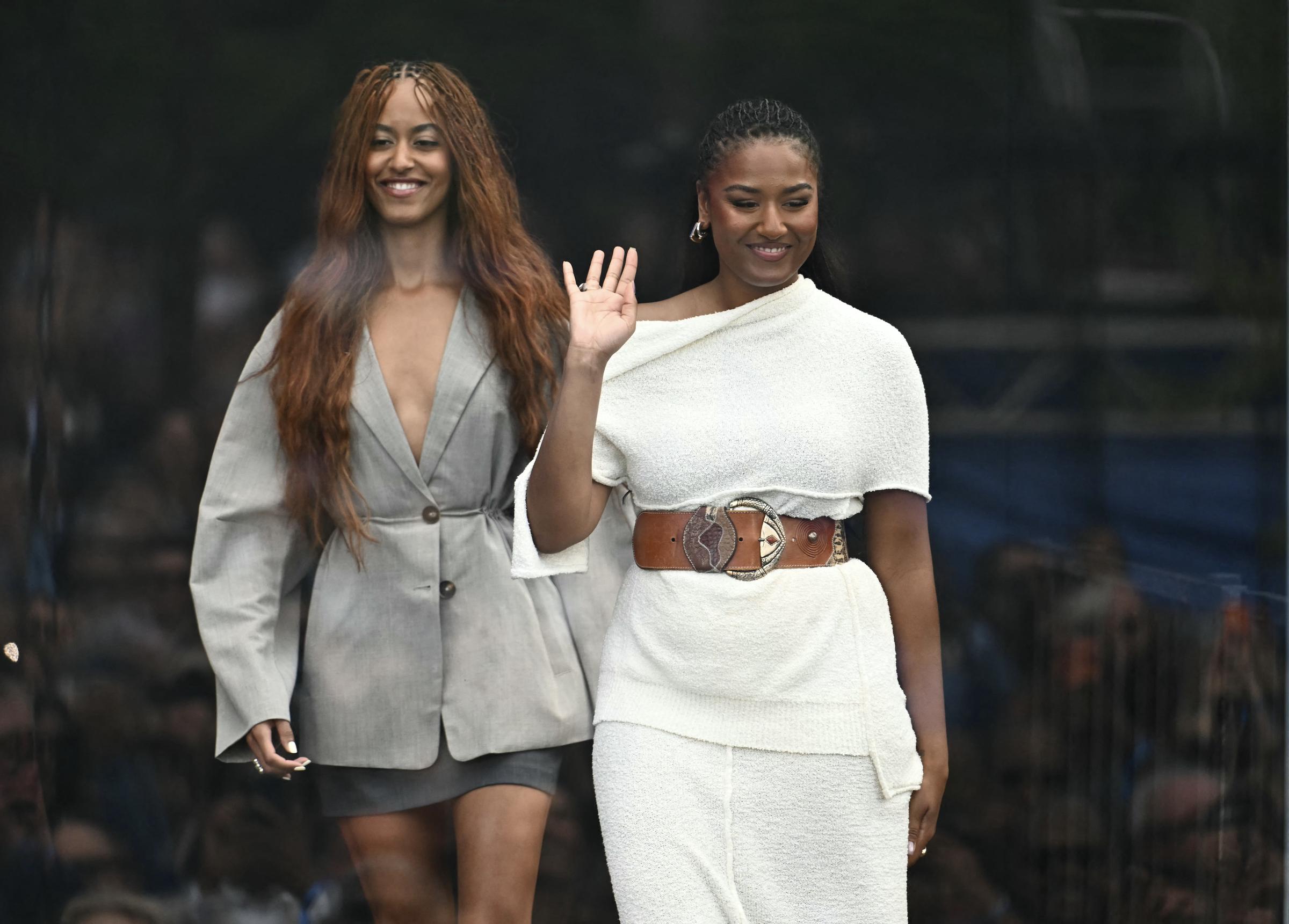 The daughters of the former president showed how much they had grown since their days in the White House. In this photo, Malia Obama, 27, and Sasha Obama, 25, arrived at the opening of the Barack Obama Presidential Center in Chicago, Illinois, on June 18, 2026.