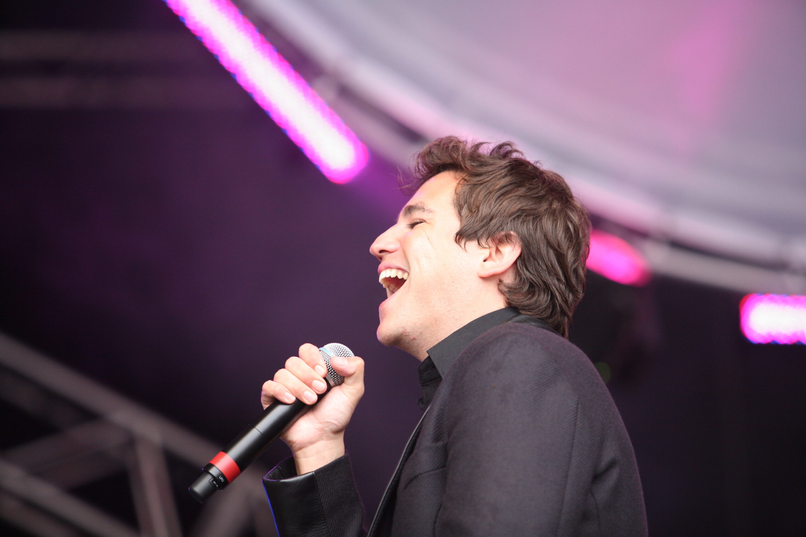 The singer performing live onstage in the United Kingdom on July 15, 2007