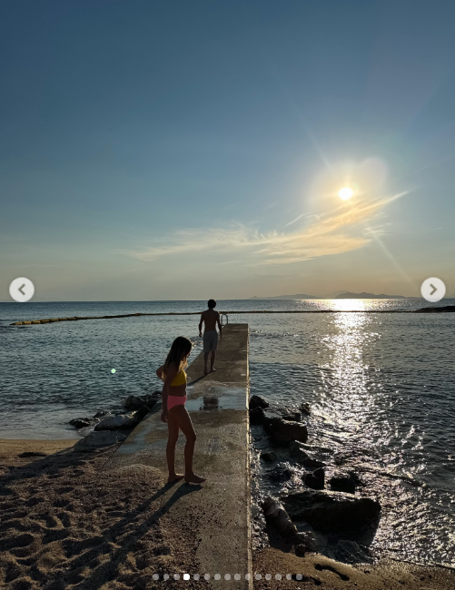 Rani and Bing were seen walking at the beach in the photos posted on July 2, 2026, which Kate Hudson deemed as the perfect way to start a vacation.