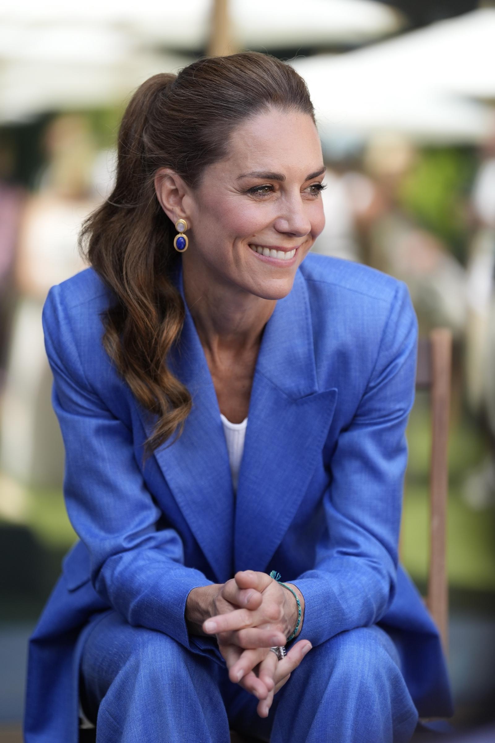 Catherine, Princess of Wales, kindly took the time to greet young children from the Shine Camera Club during the Wimbledon Tennis Championships at the All England Lawn Tennis and Croquet Club on July 2, 2026, in London, England.