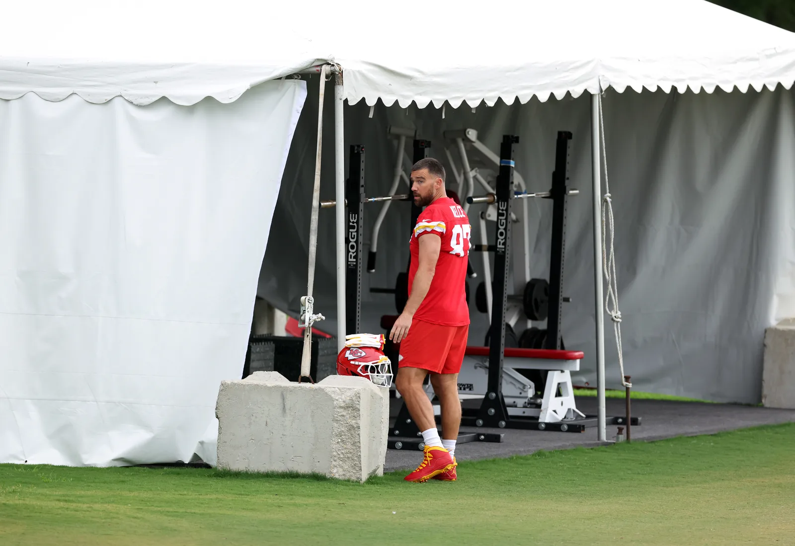 Travis Kelce continues his training camp routine, though it wasn't long before his appearance became a talking point among fans online.