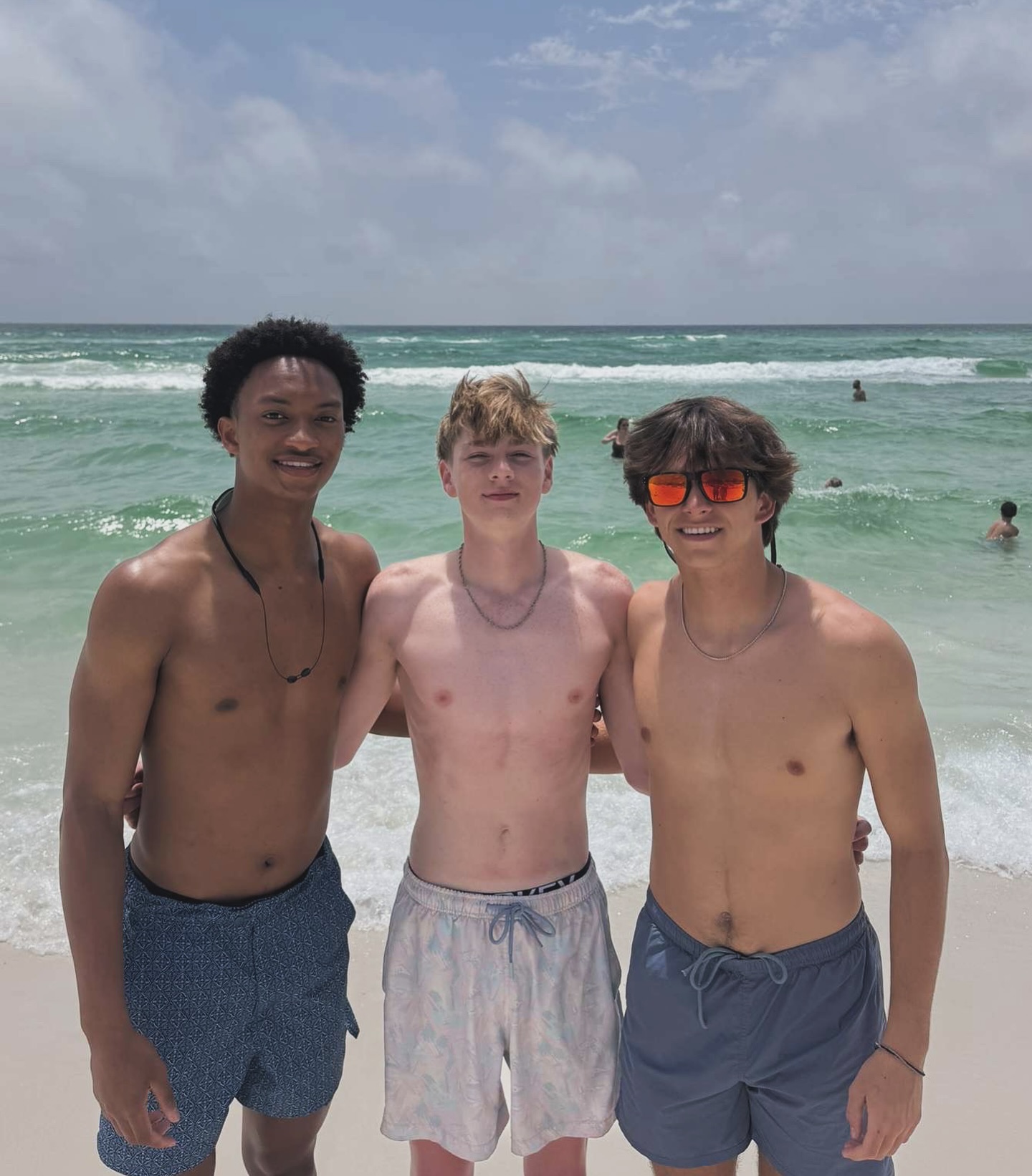 Beach and friend-group photos from the same post are now being revisited as commenters question who was truly close to Wells. The images have become part of the online search for answers, even though no conclusion has been made public.