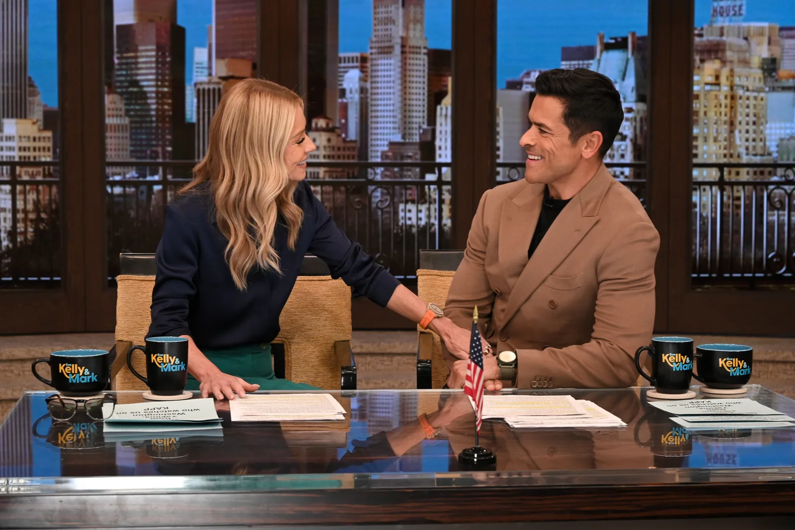Ripa and Consuelos have never shied away from discussing uncomfortable medical experiences on air. Her latest procedure, however, prompted him to admit that the pain appeared unusually severe for someone with such a high tolerance.