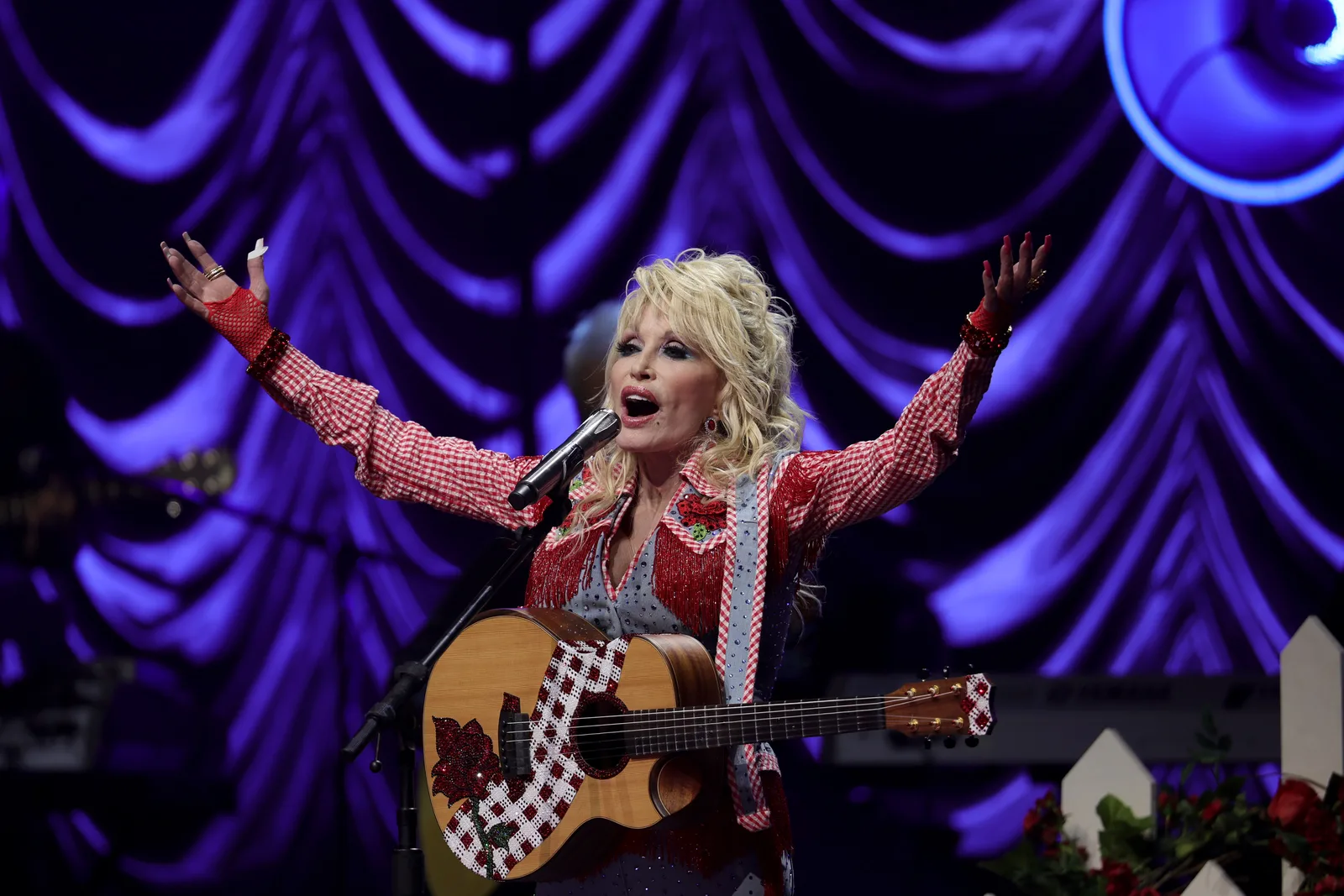 Dolly Parton during performance.
